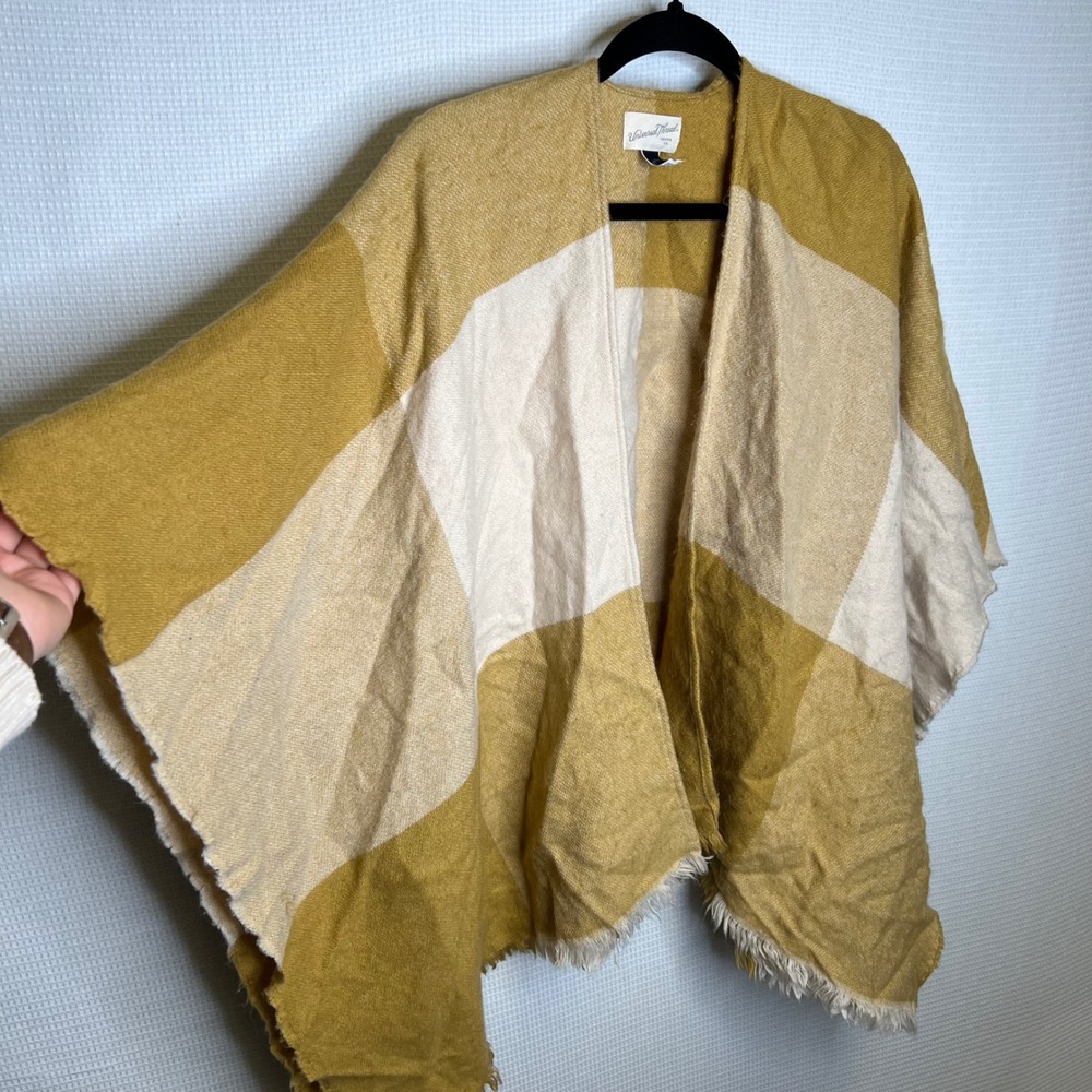 Universal Thread Plaid Poncho Cape Mustard Beige Fringe One Size